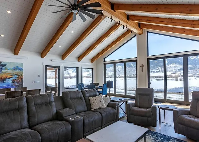 Scenic Riverside With Private Trail Access And Fly Fishing Near Alpine, Wyoming Alpine