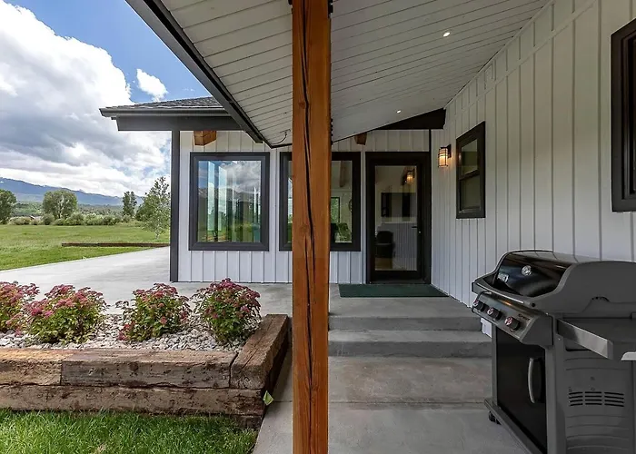 Scenic Riverside With Private Trail Access And Fly Fishing Near Alpine, Wyoming Holiday home Alpine
