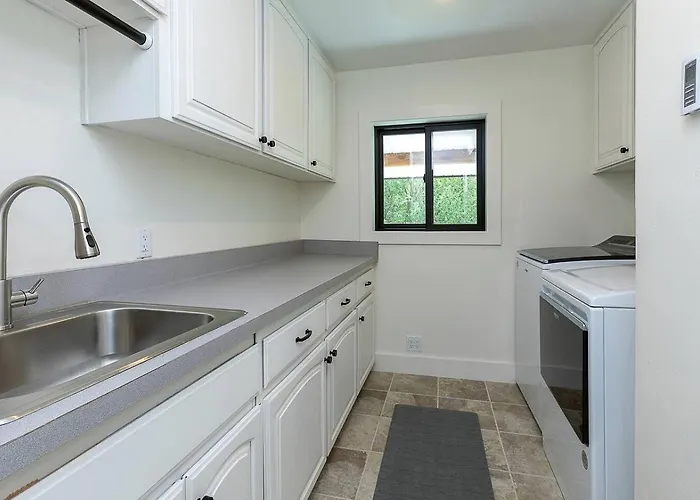 Scenic Riverside With Private Trail Access And Fly Fishing Near Alpine, Wyoming Holiday home